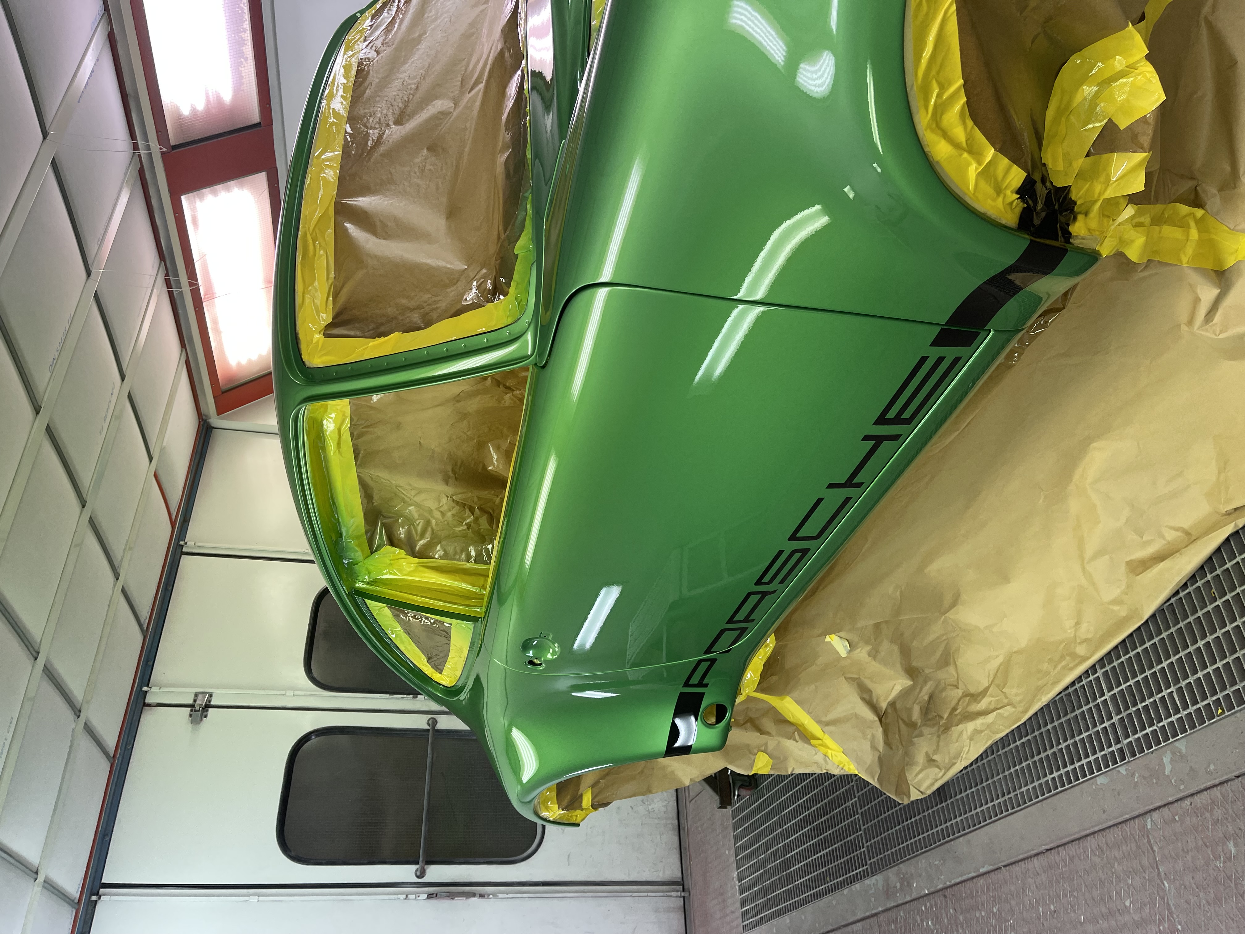 Porsche 911 Restoration - Image 12