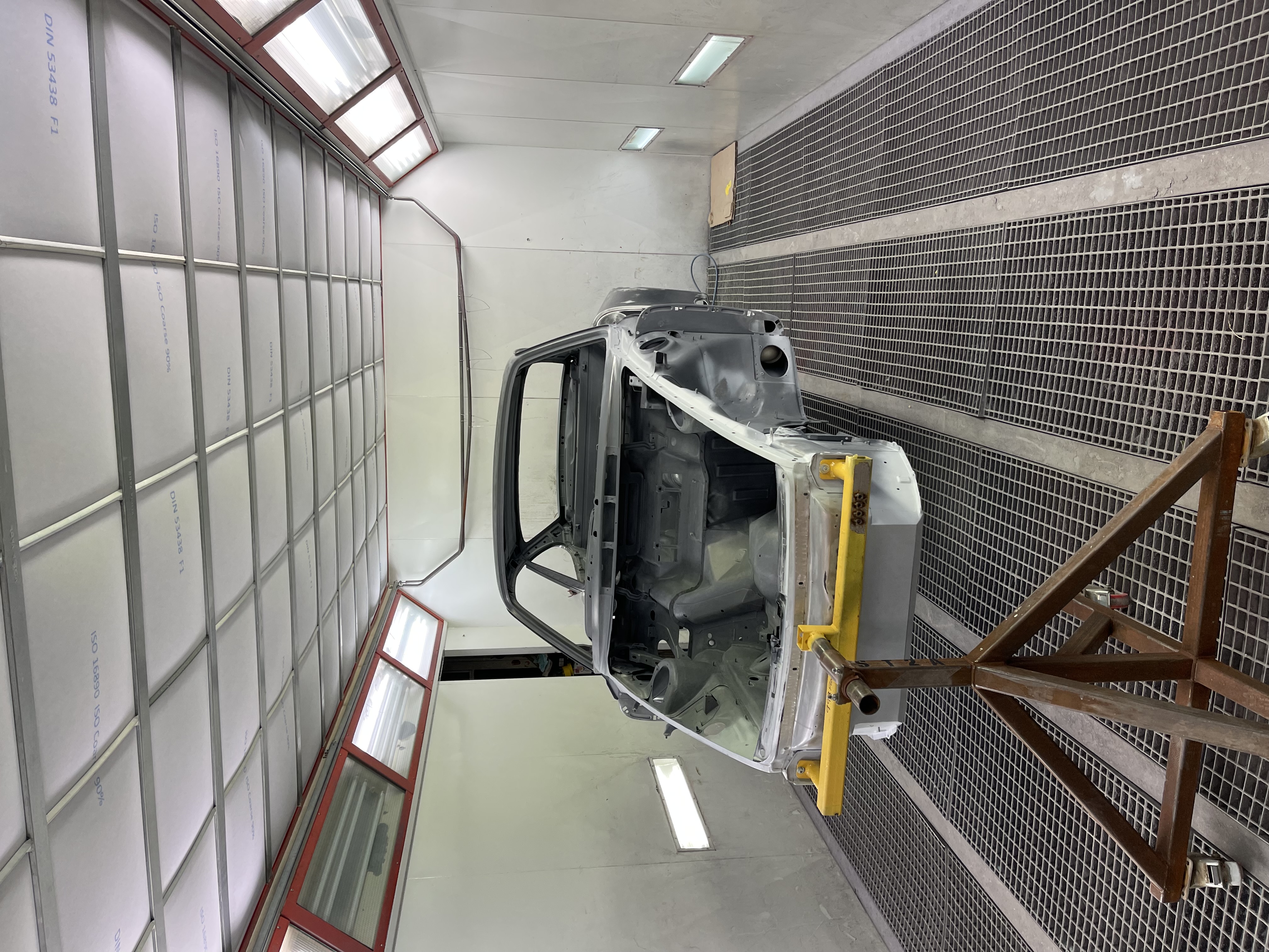 Porsche 911 Restoration - Image 2